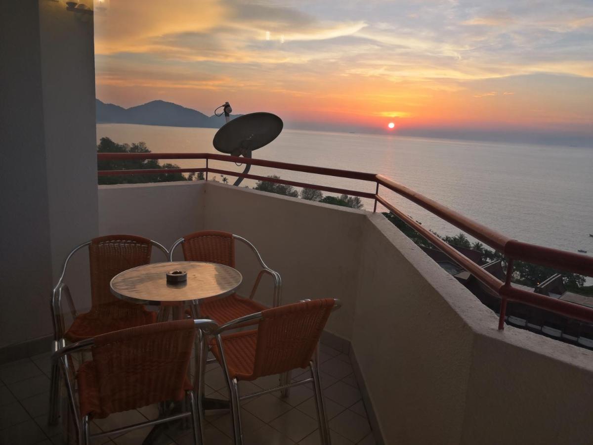 Green Ocean Seaview Apartment Batu Ferringhi Kültér fotó