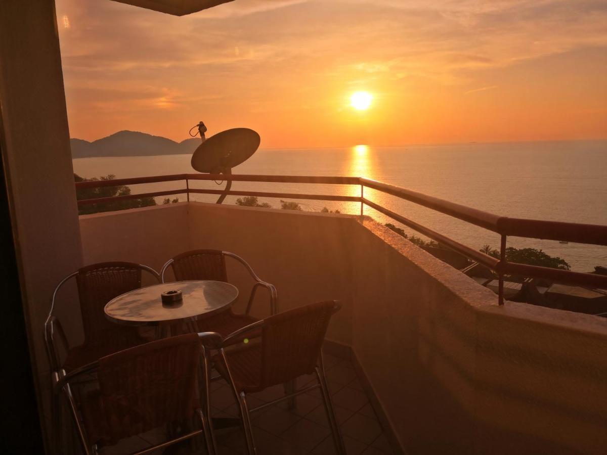 Green Ocean Seaview Apartment Batu Ferringhi Kültér fotó