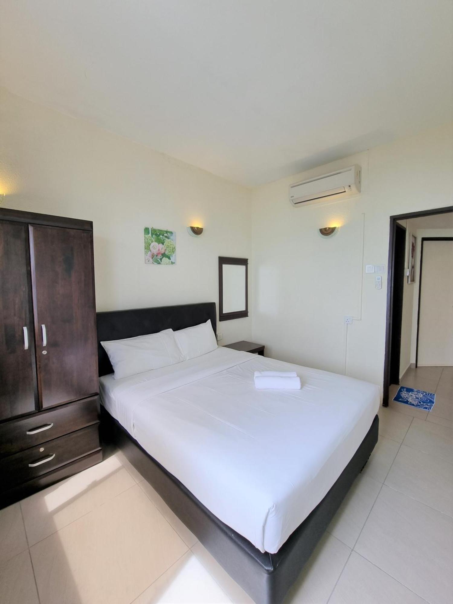 Green Ocean Seaview Apartment Batu Ferringhi Kültér fotó