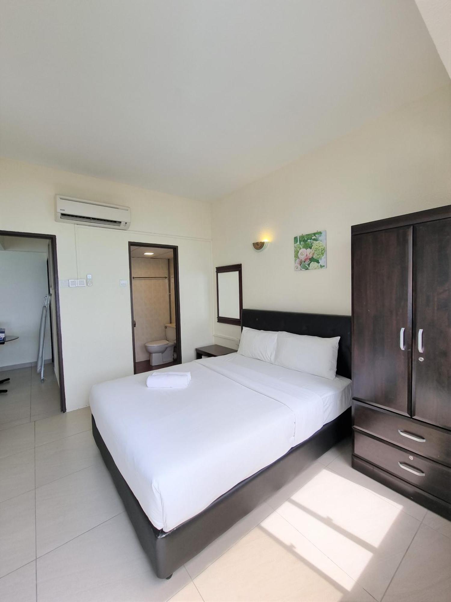 Green Ocean Seaview Apartment Batu Ferringhi Kültér fotó