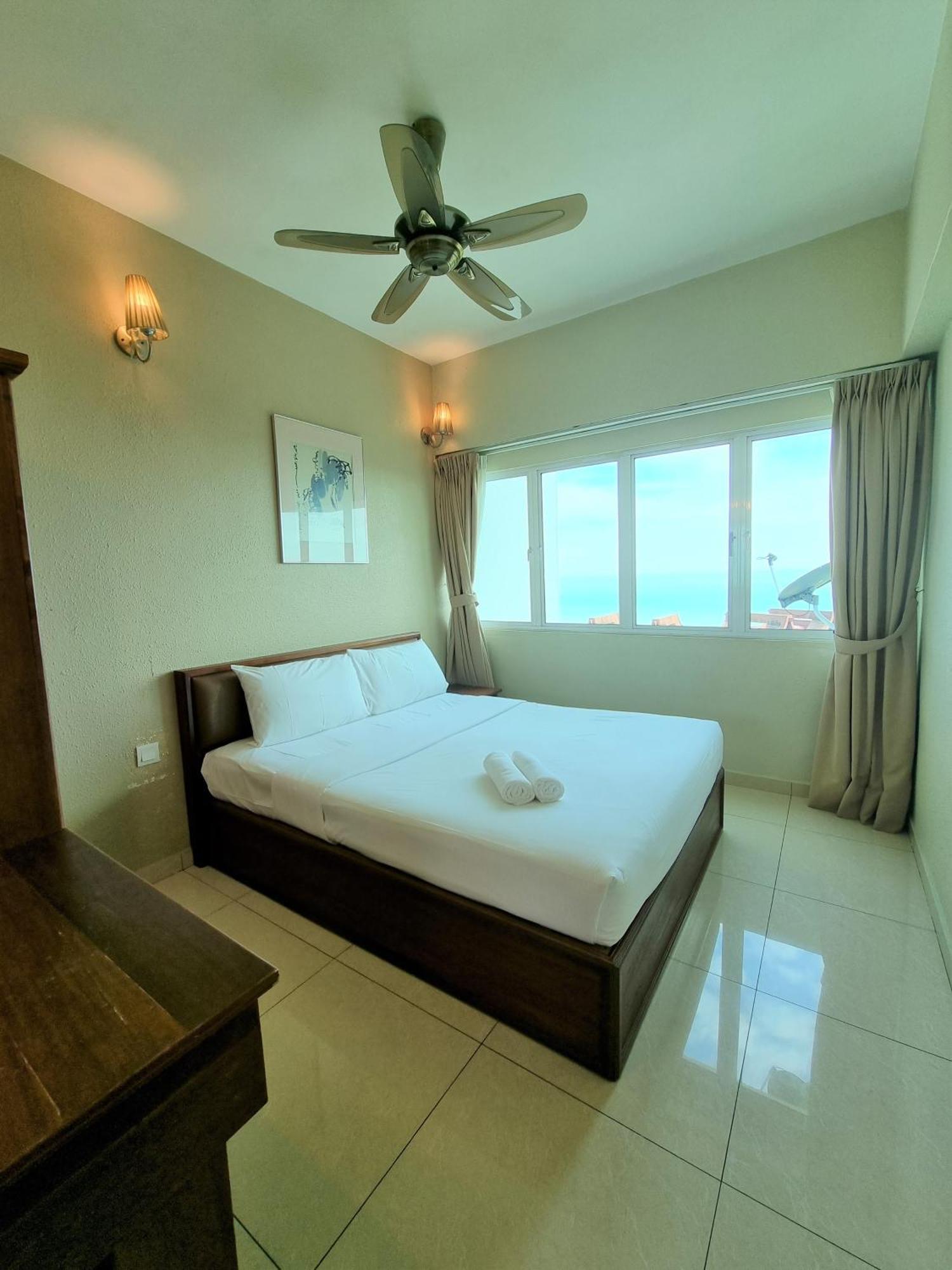 Green Ocean Seaview Apartment Batu Ferringhi Kültér fotó