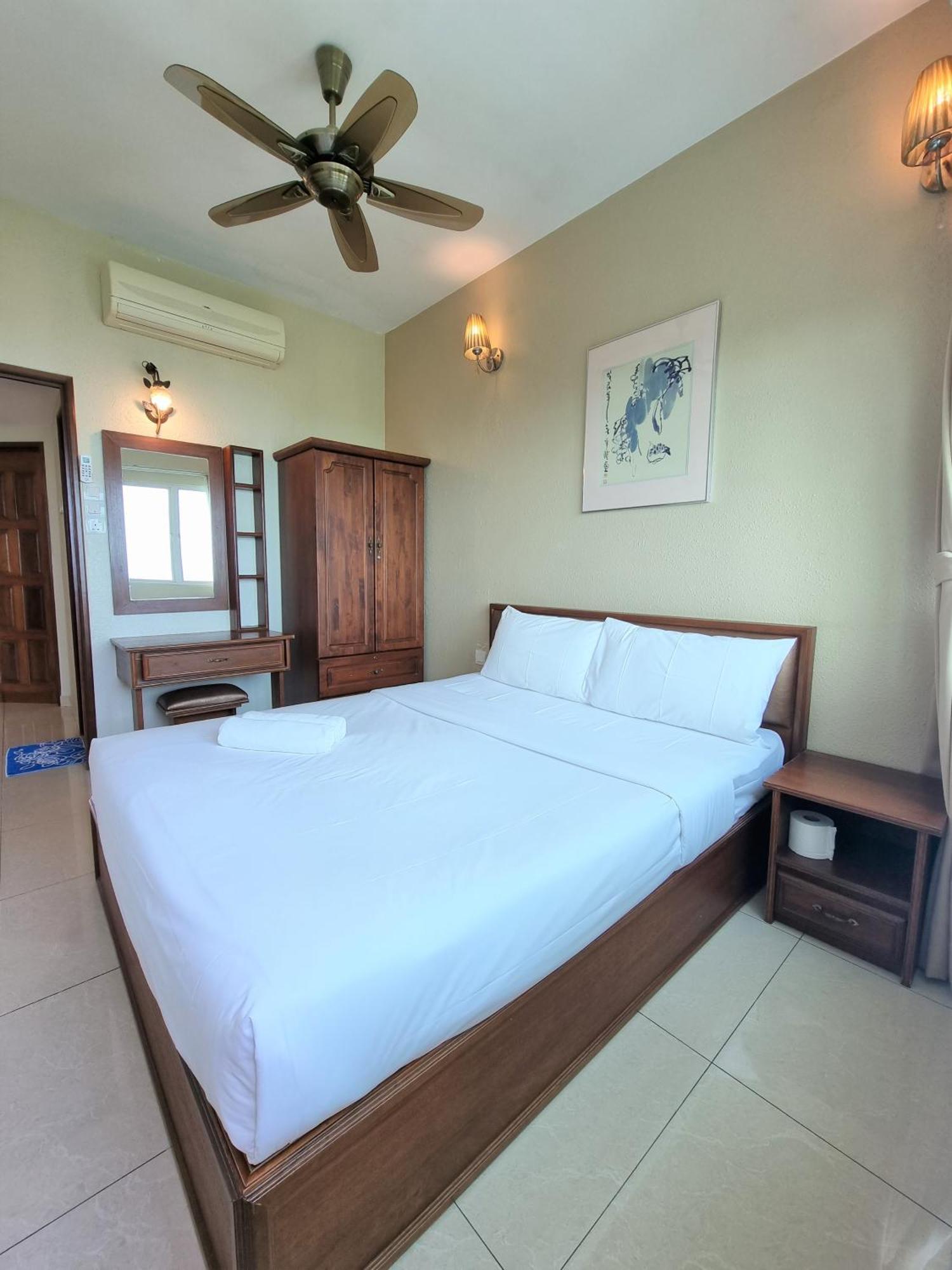 Green Ocean Seaview Apartment Batu Ferringhi Kültér fotó