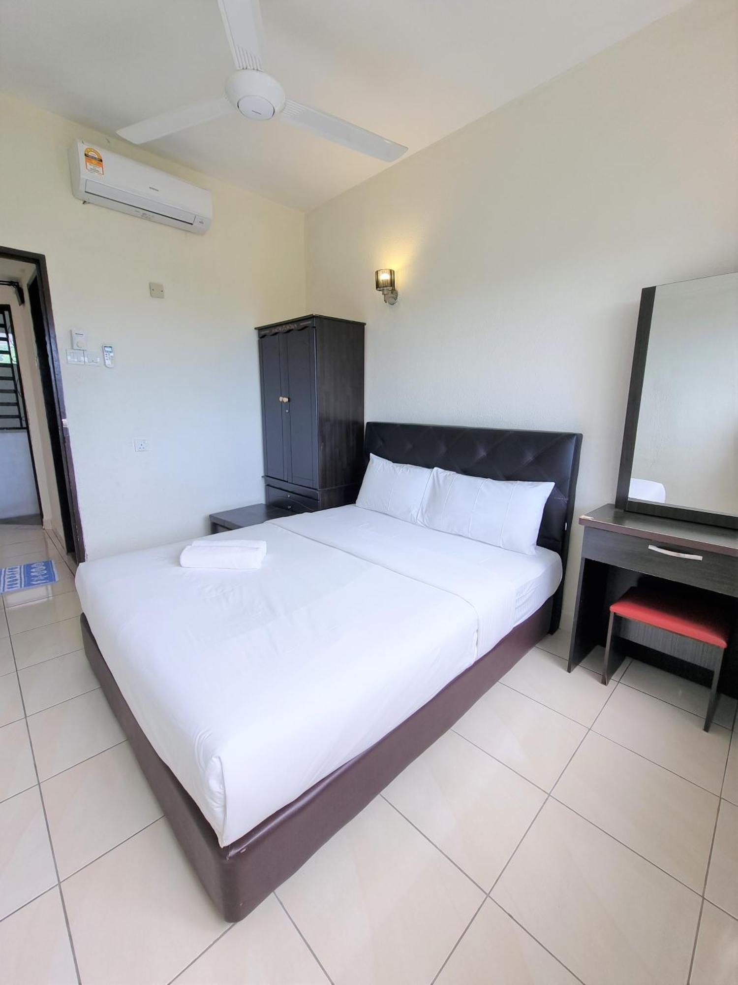 Green Ocean Seaview Apartment Batu Ferringhi Kültér fotó